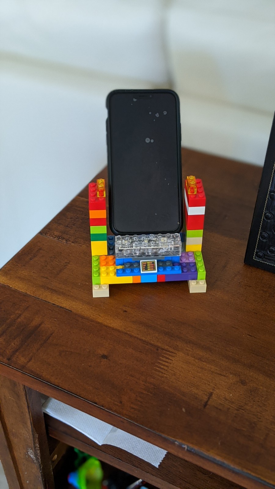 00100lrPORTRAIT_00100_BURST20200413160451734_COVER