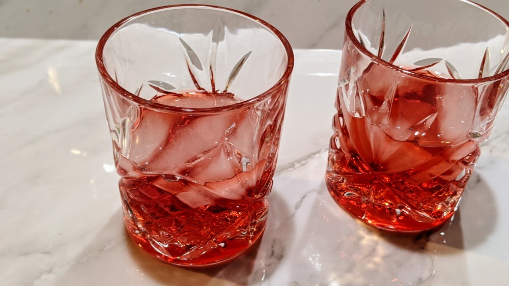 00100lrPORTRAIT_00100_BURST20200417185237901_COVER~2