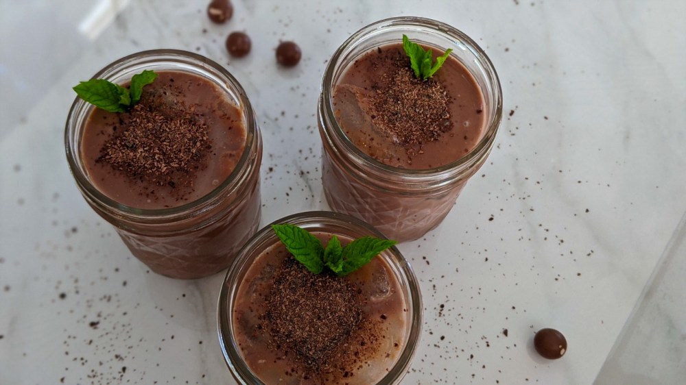 00100lrPORTRAIT_00100_BURST20200501162200693_COVER