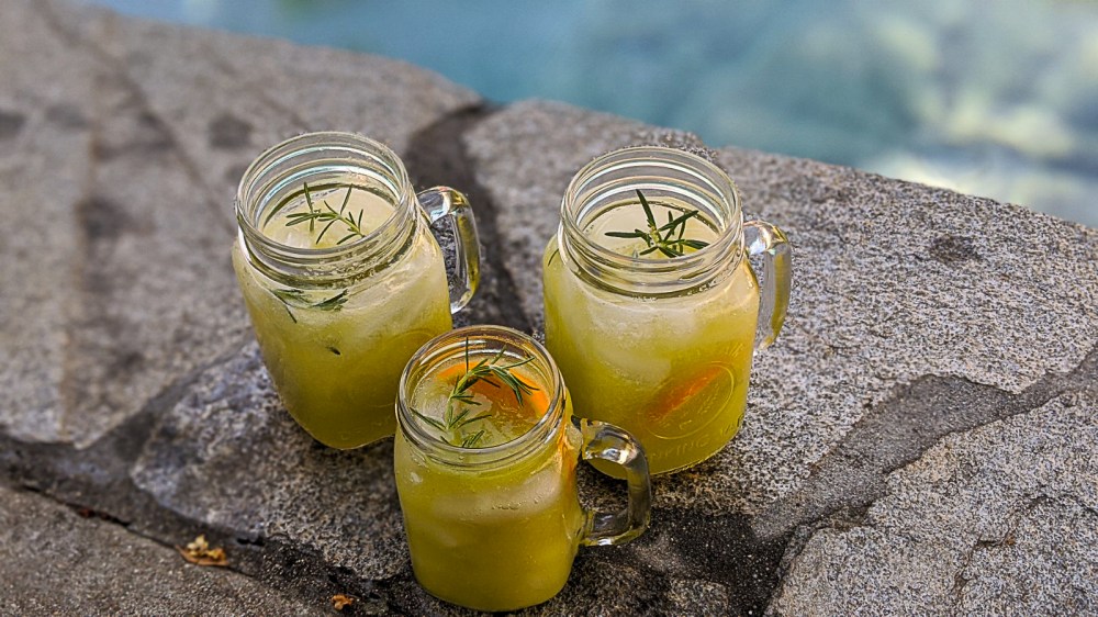 00100lrPORTRAIT_00100_BURST20200524160143813_COVER